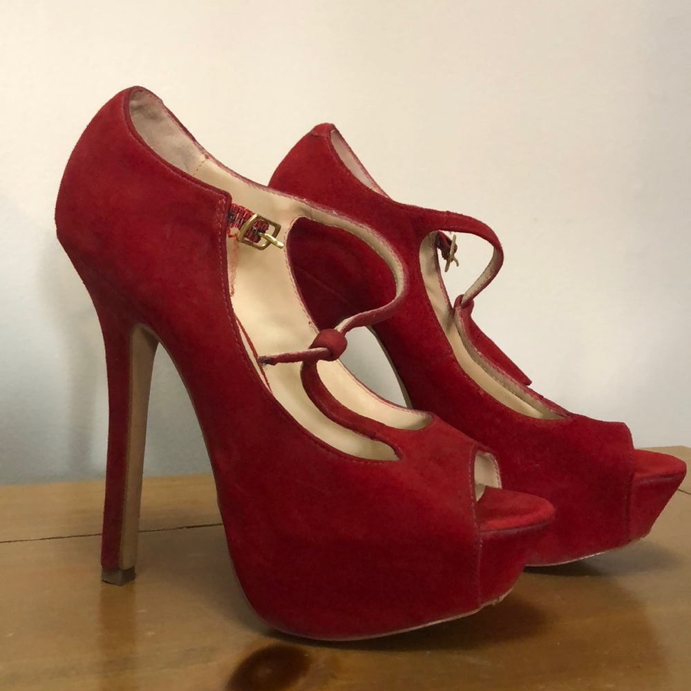 Steve Madden red suede high-heels